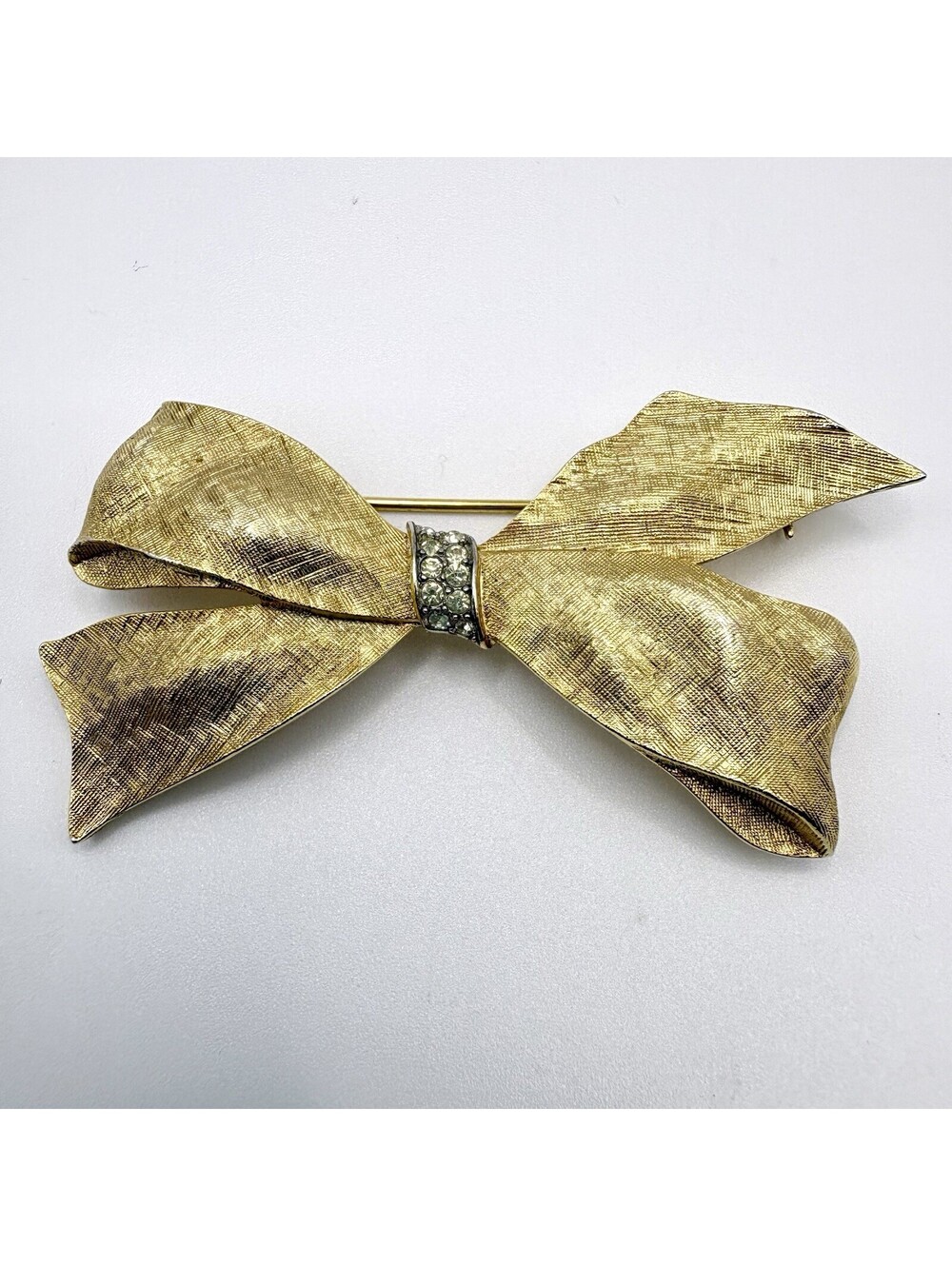 Crown Trifari Bow Ribbon Brooch Gold tone Rhinestones